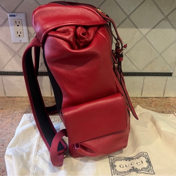 A 262 - π―% authentic Gucci medium backpack bag - Picture 4 of 14